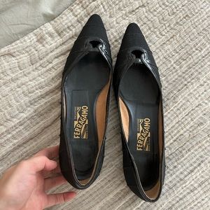 Vintage ferragamo flats great condition